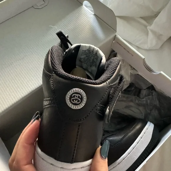 Stussy x Nike Air Force - Picture 2 of 5